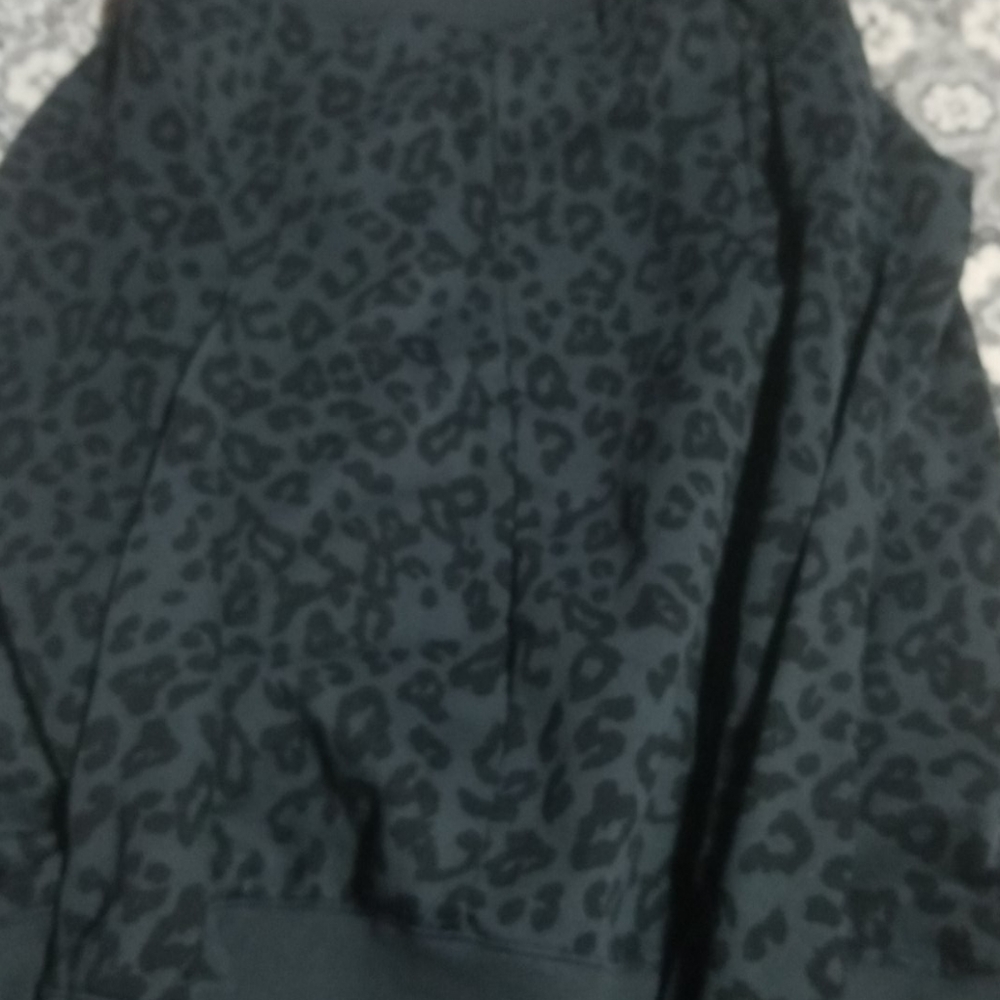 Sweater - Picture 4 of 4